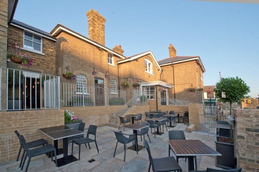 Hotel The Golden Hope Wetherspoon Sittingbourne Exteriér fotografie